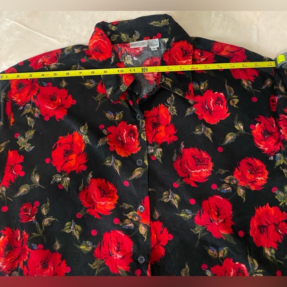 Newport News Easy Style Black red rose blouse bottom Shirt Size 18 - Picture 4 of 12